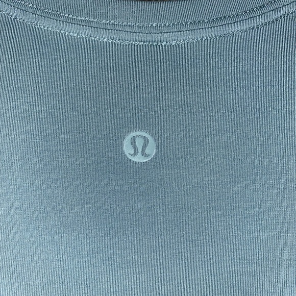Lululemon Shirt - Picture 4 of 5